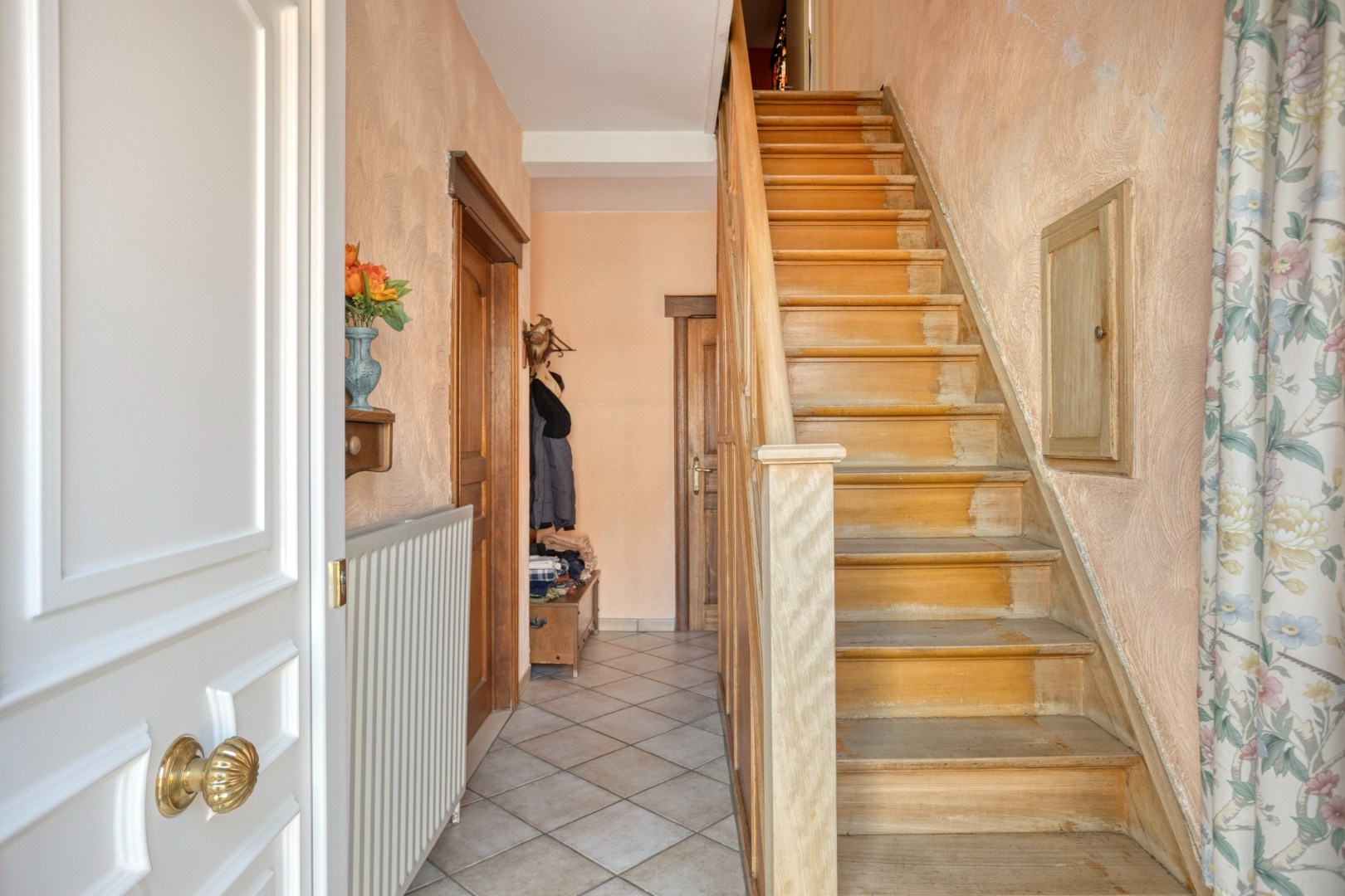 Woning met diepe tuin, garage en vernieuwd geïsoleerd dak, centrum Borgloon - foto 4