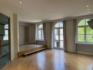 Ruim en charmant duplexappartement te huur in het hart van VichteOp zoek naar een comfortabele en instapklaar appartement in een rustige buurt? Dit...