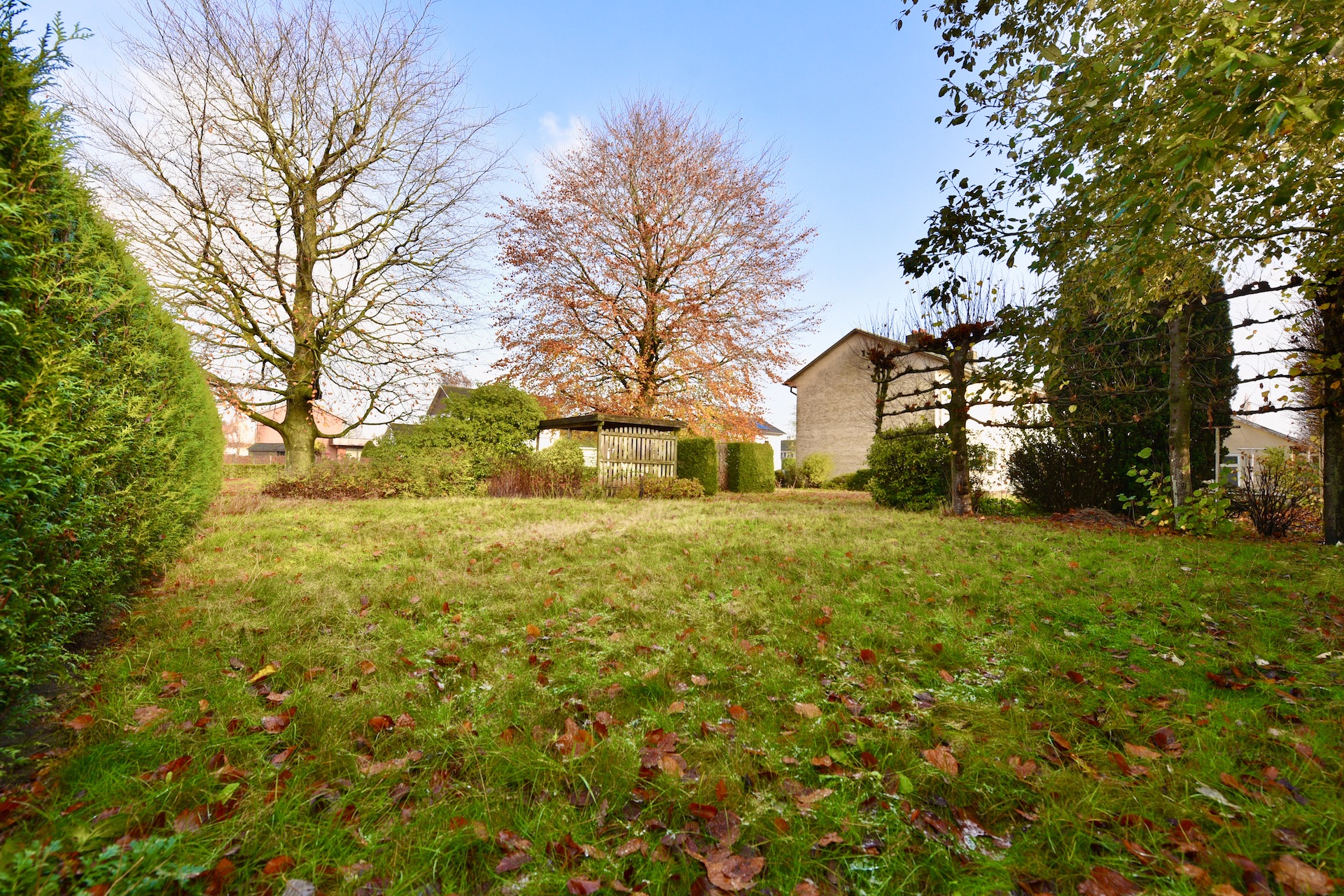 Halfopen woning met 4 slpk, garage, terras en grote tuin voor 359.000 EUR - foto 5