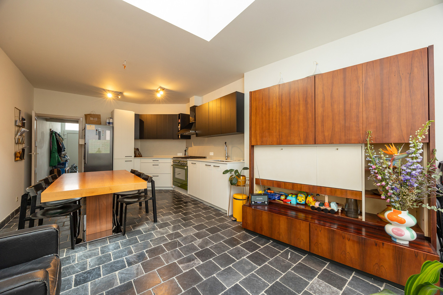 Volledig gerenoveerde en energiezuinige woning (175m² bew.opp.) met leuke buitenruimte nabij 't Groen Kwartier in Antwerpen - foto 4