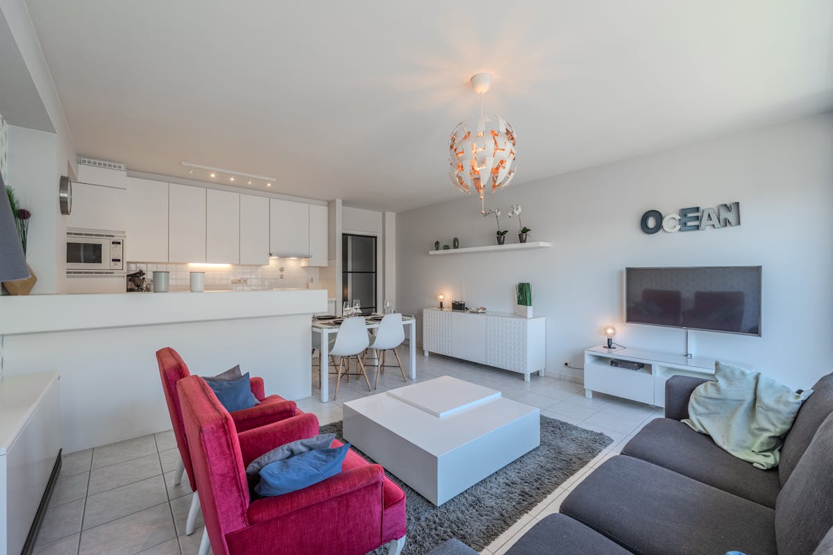 Prachtig appartement met 2 slaapkamers en zijdelings zeezicht ! - foto 4