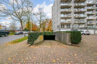 Op zoek naar een uiterst rustig gelegen en lichtrijk appartement met twee volwaardige slaapkamers en een zuidwest-georiënteerd terras in het...