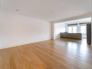 Dit appartement, ideaal gelegen in de directe omgeving van het Kasteleinsplein, heeft een bruto vloeroppervlakte van 127 m² (EPC) en bestaat uit...