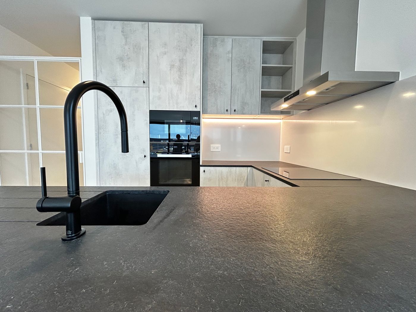 Prachtig 2 slaapkamer appartement op TOPLOCATIE in Zedelgem! - foto 4