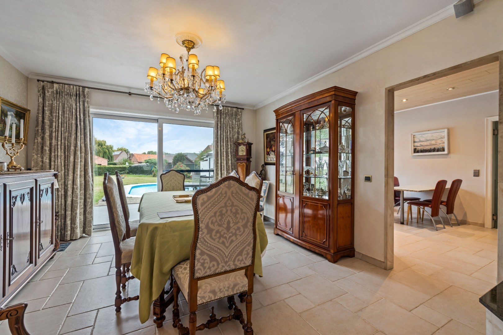 Ruime bungalow met 3 slaapkamers, zwembad en groot perceel in Sint-Pauwels - foto 5