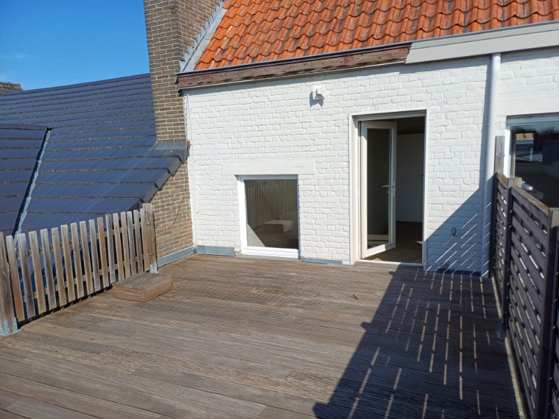 Duplex-appartement met 2 slaapkamers en ruim zonneterras - foto 1