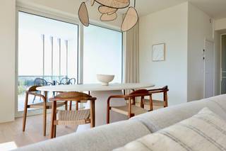 VERLAAGD IN PRIJS – van € 350.920 naar € 306.000Nu aan een verlaagde prijs! Licht, comfort en uitzicht komen samen in dit instapklare appartement...