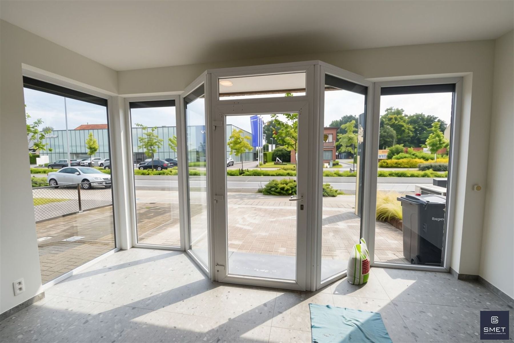 Commercial for rent in Beveren - photo 4