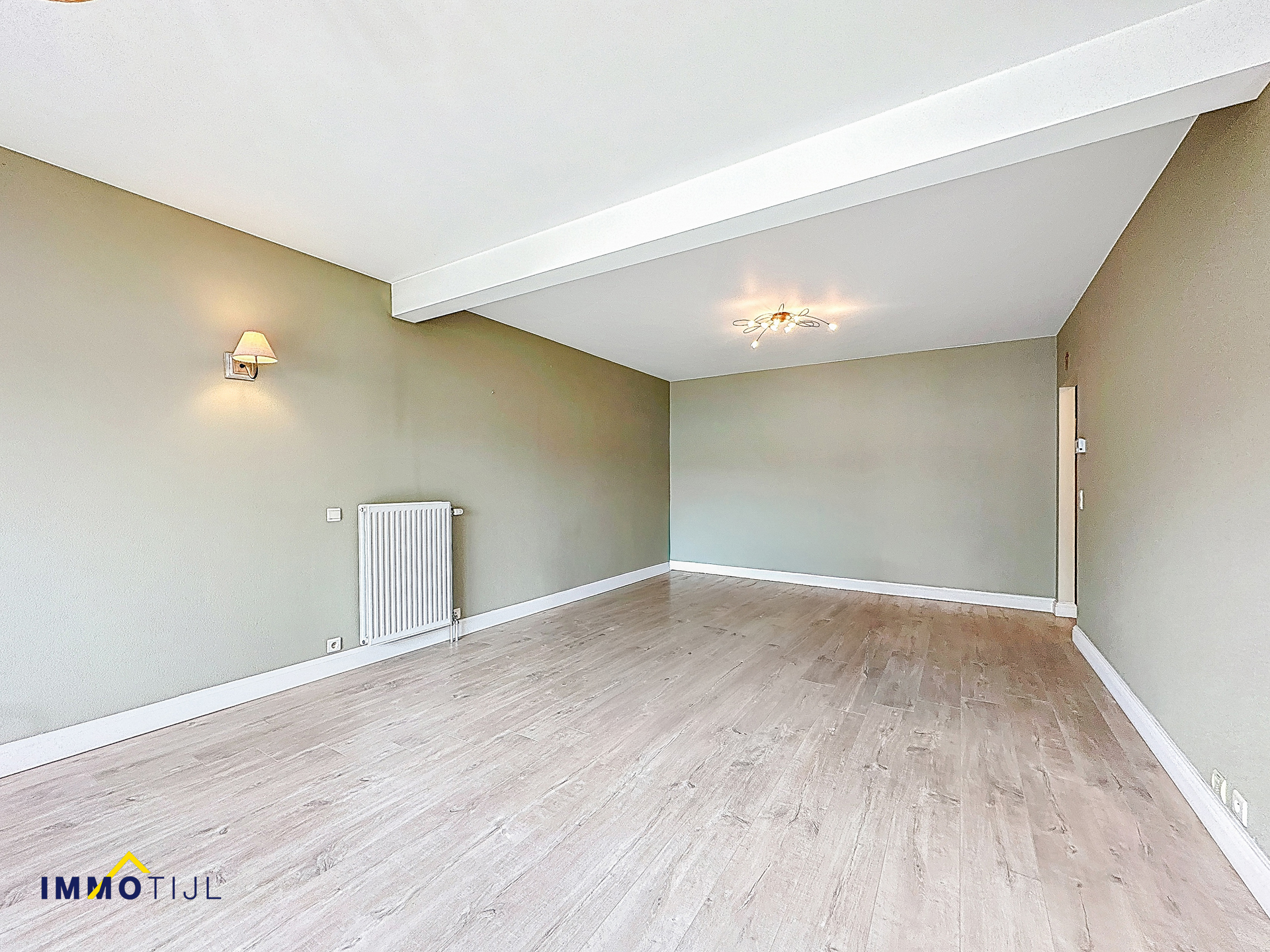 Ruim gelijkvloers appartement met privétuin en staanplaats! - foto 5