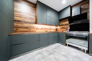 We Invest et Léa ( 0485.60.06.82) vous présente...À vendre à Seraing : magnifique maison de 234m² (surface PEB) au potentiel de 5 chambres.Construite...