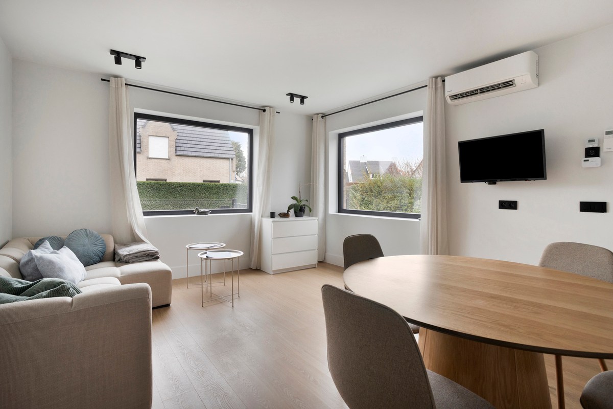 MAISON ENTIÈREMENT RÉNOVÉE DIVISÉE EN 2 APPARTEMENTS SUPERBES - photo 3