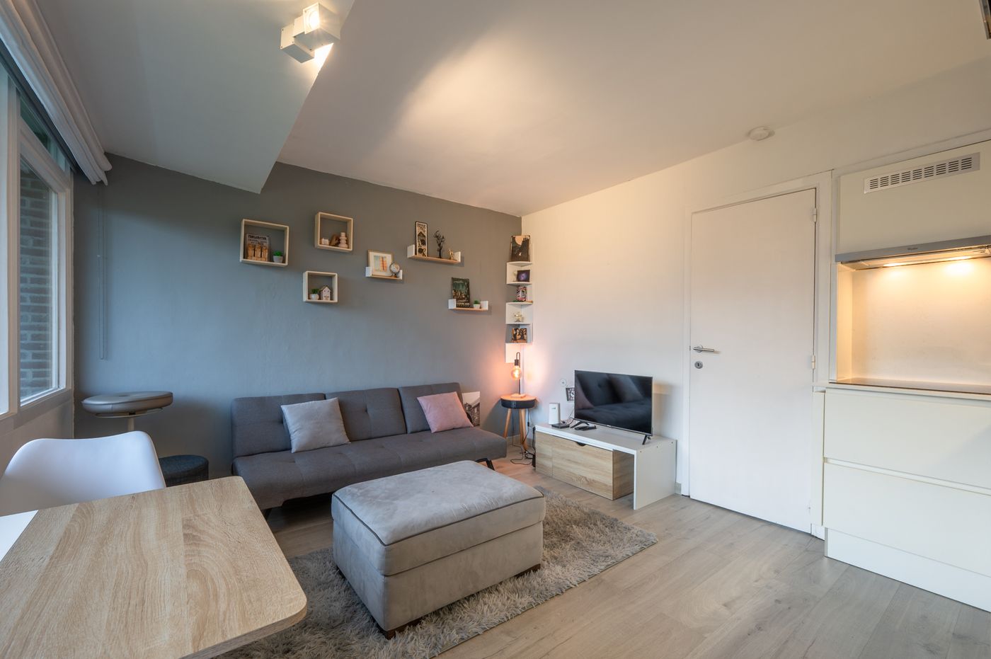 Gerenoveerd appartement op toplocatie met verschillende recreatiefaciliteiten in De Haan - foto 2