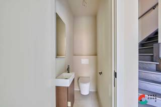 <p>Rustig wonen in het gezellige centrum van Hechtel-Eksel? Dan ben je op je plek in Residentie Bos. Een prachtig nieuwbouwproject met 8 appartementen, 4 woningen en veel troeven. Zo heeft elke woonst een mooi, zonovergoten terras en heb je inspraak in de afwerking van jouw vastgoeddroom. Bovendien zijn winkels, scholen en verbindingswegen niet veraf.<br /><br />De woningen zijn uitgerust met de nieuwste technieken nl. warmtepomp, vloerverwarming, ventilatiesysteem. De afwerking is reeds voorzien, denk hierbij aan de meest kwalitatieve materialen (granieten werkblad, keramische parketvloeren,...).<br /><br />Profiteer nu nog van 6% btw bij aankoop!<br /><br />INDELING<br />Gelijkvloers<br />- Inkomhal<br />- Toilet<br />- Open leefruimte met keuken<br />- Berging<br />- Carport<br />- Tuinberging<br /><br />1e verdieping<br />- 3 slaapkamers<br />- Badkamer<br />- Toilet<br /><br />TROEVEN:<br />+ Volledig afgewerkt: instapklaar<br />+ Tuin volledig aangeled<br />+ Eenrichtingsstraat in het centrum<br />+ Hoogwaardige technieken<br />+ 6% BTW mogelijk onder voorwaarden<br />+ ACTIE: korting van €5000 excl BTW op de aansluitingskosten<br /><br />Prijsberekening<br />Prijsberekening 6% BTW:<br />Grond €50.000<br />Registratierechten €6.000<br />Constructie €350.000<br />BTW 6% €21.000<br />Totaal €427.000<br /><br />Prijsberekening 21% BTW:<br />Grond €50.000<br />Registratierechten €6.000<br />Constructie €350.000<br />BTW 21% €73.500<br />Totaal €479.500<br /><br />Meer informatie? Contacteer ons en we helpen je graag verder.</p>