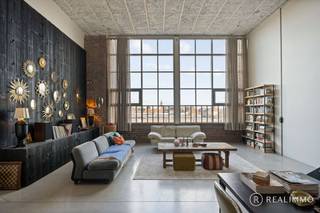 Loft exclusif pour les adeptes d’authenticité et de luxe !Ce loft d’exception est situé au cœur d’Avelgem, à distance pédèstre des écoles, commerces...