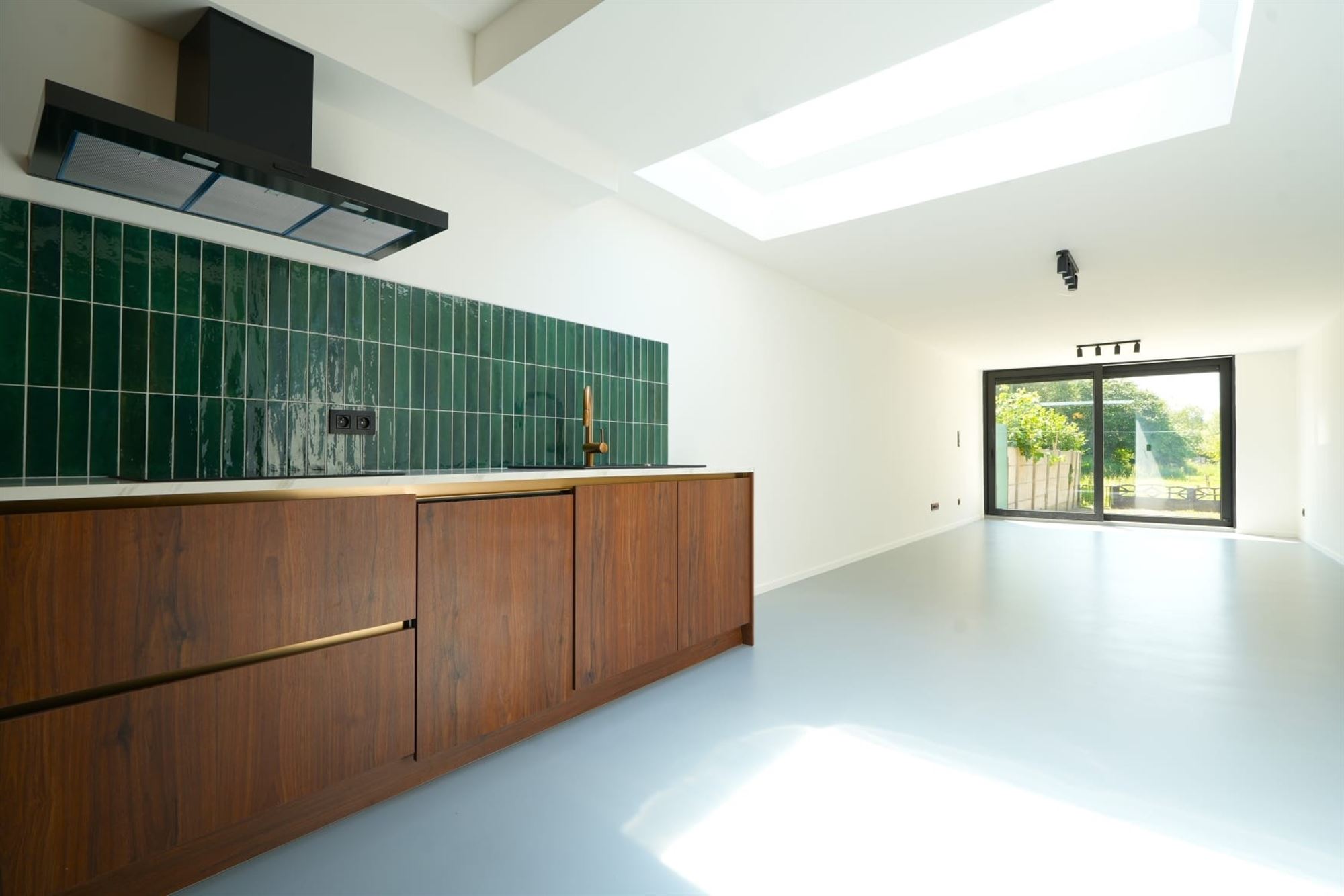 Gerenoveerde woning met drie slaapkamers en tuin - foto 5