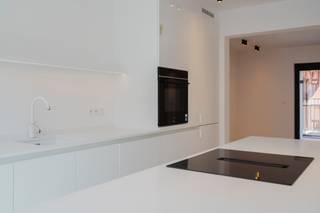 Dit volledig vernieuwde appartement is gelegen vlakbij het centrum van Wevelgem.De residentie bevat slechts 5 entiteiten, waardoor de...