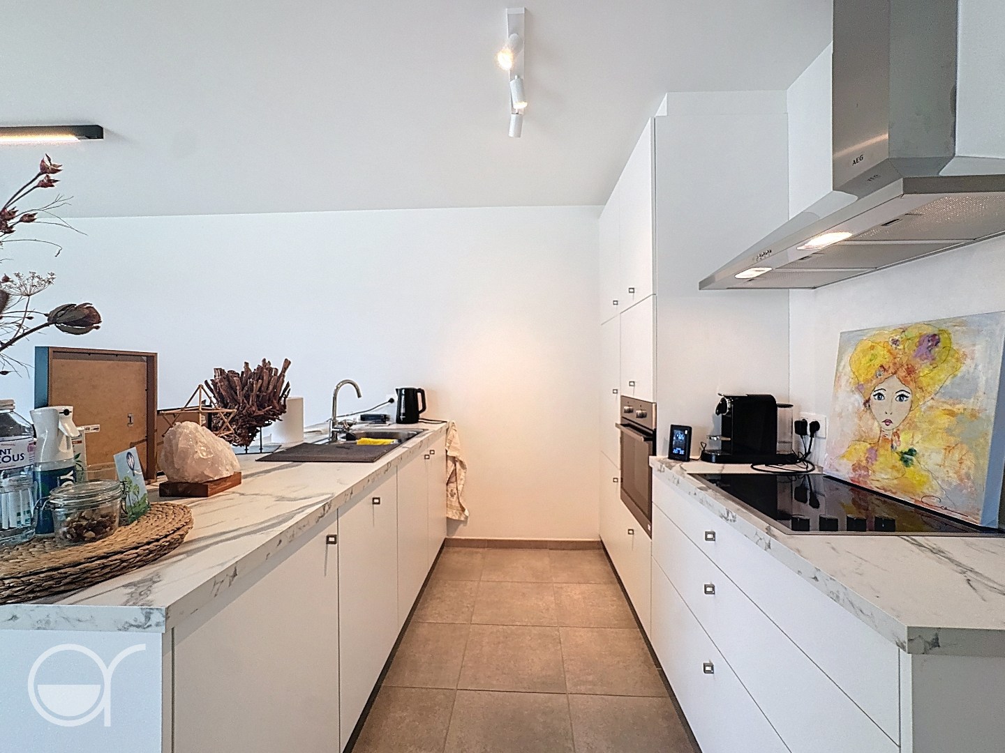 Lichtrijk tweeslaapkamerappartement met staanplaats - foto 3