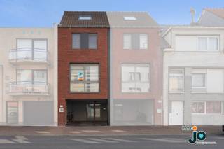 Deze jonge en instapklare woning voor ligt op de grens tussen Oostende en Bredene en met vier ruime slaapkamers, een overdekte staanplaats en...
