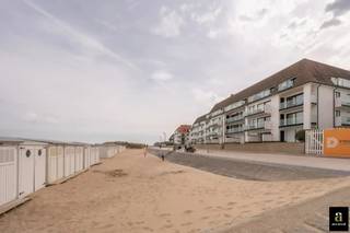 Ruime zuidgerichte studio met aparte slaaphoek, ruim terras en garagebox in de prestigieuze residentie Lekkerbek aan de wandeldijk in het ZouteInkom...