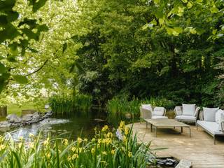 Cette propriété d'une superficie totale ± 878m² ( ± 500m² habitables) logée sur un terrain de 56 ares avec vue sur les champs a été entièrement...