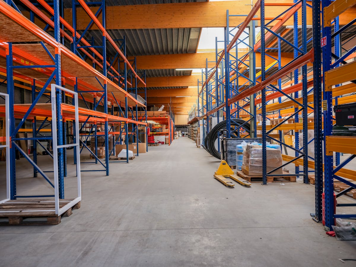 Magazijn (1.600 m²) met showroom te koop in Wetteren - foto 2