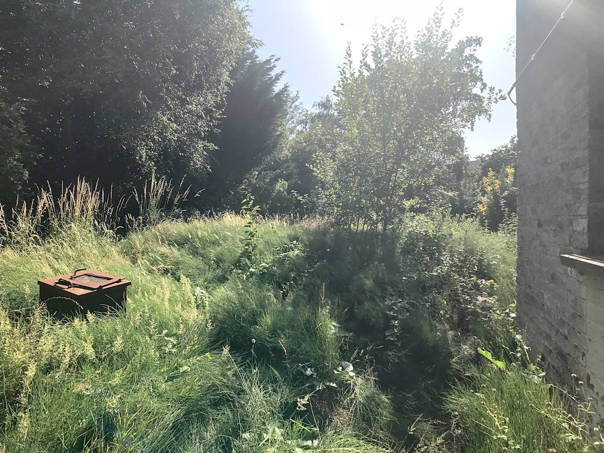 Volledig te renoveren huis of bouwgrond te koop - foto 4