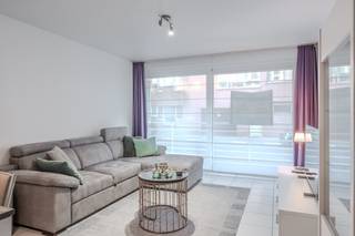 Dit moderne trendy gelijkvloers appartement zit vol ongeduld op jouw te wachten. Dit appartement gelegen in de Residentie 'Seagarden Village' biedt...