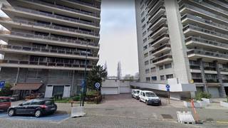 Helihavenlaan | Parkeerplaats in een goed beveiligde ondergrondse parking aan de Héliportlaan in Brussel. De parking is uitgerust met een...