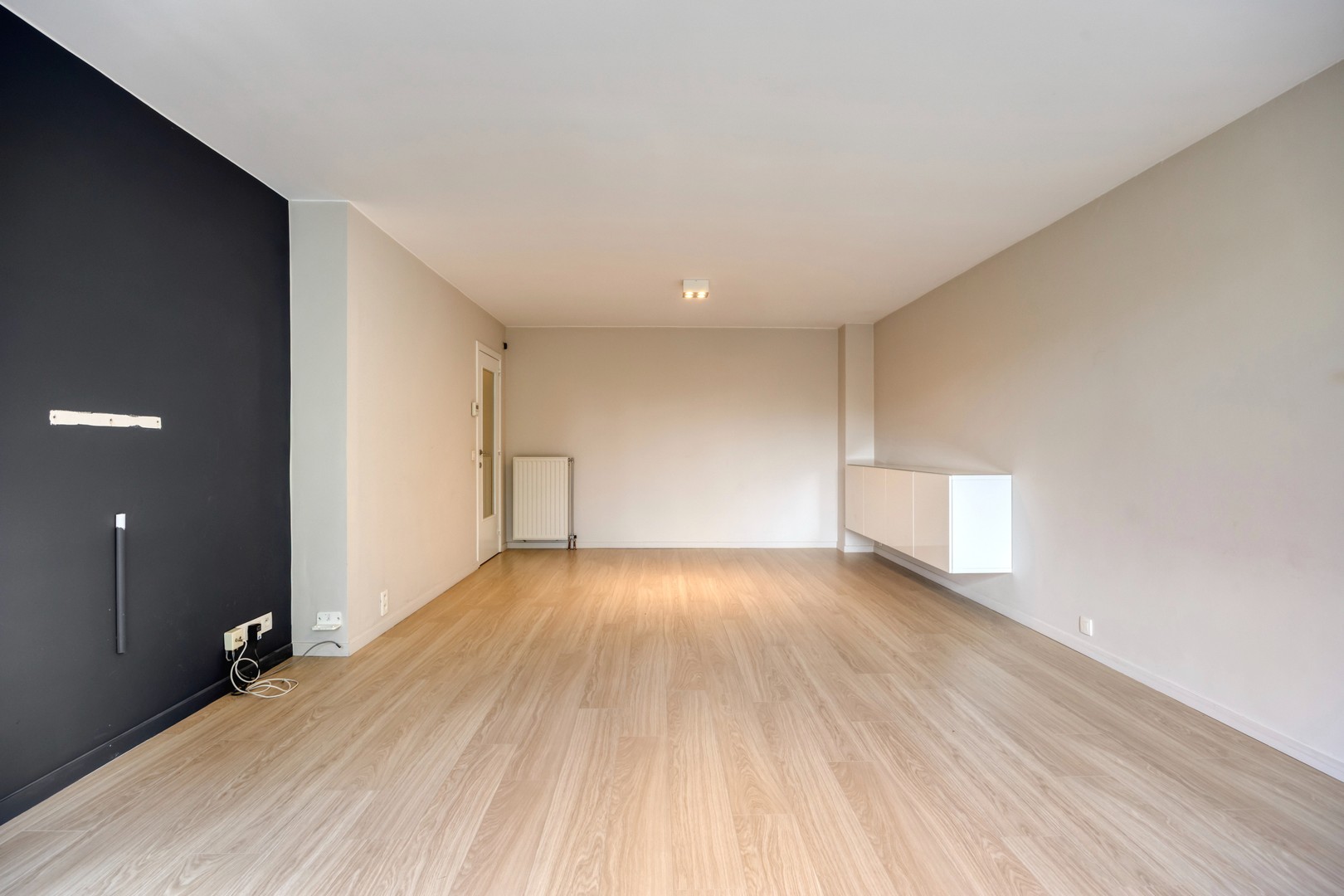 Ruim en volledig vernieuwd appartement in een rustige straat - foto 4