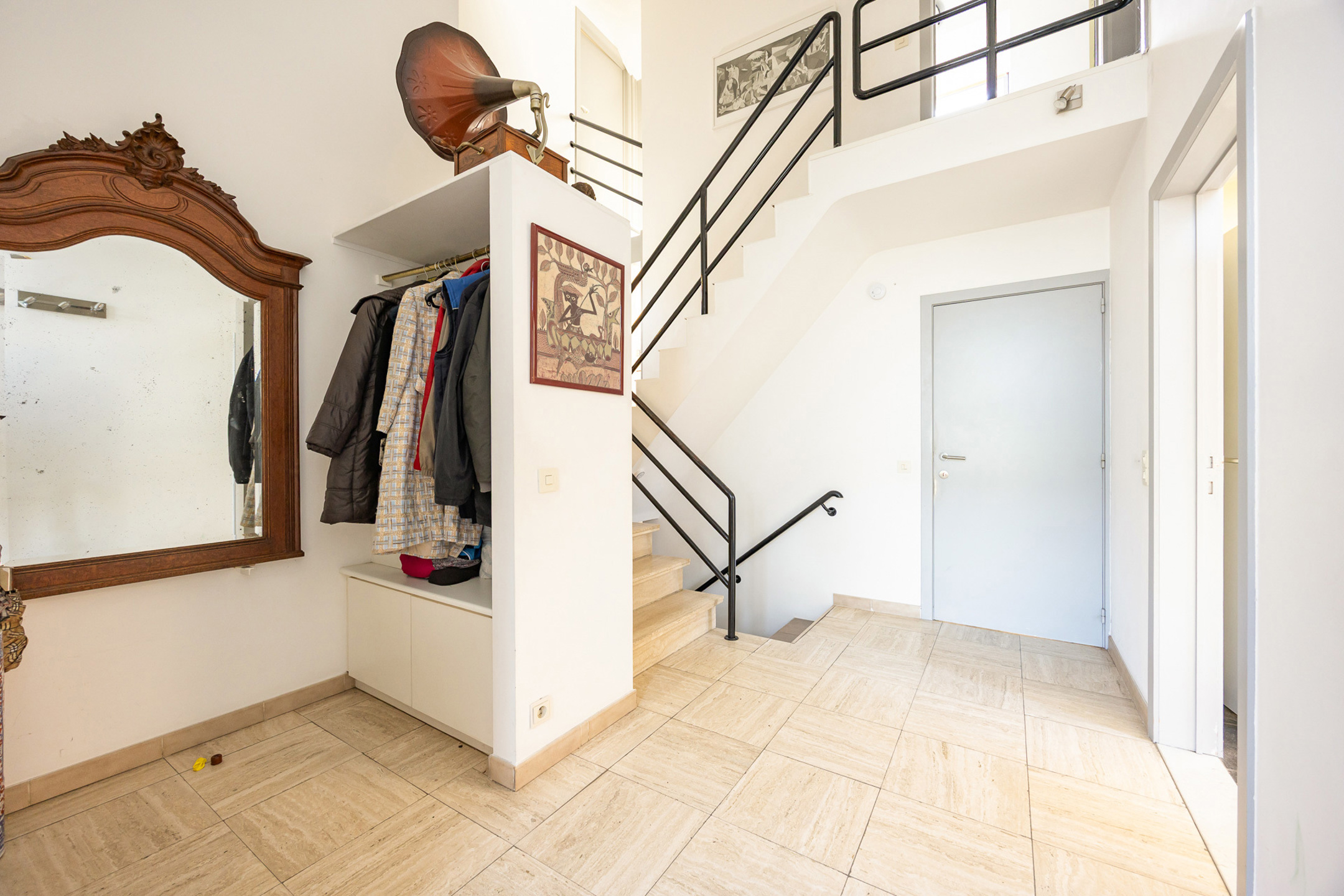 Verrassend ruime woning met 4 slpk's op 2.321m² perceel! - foto 3