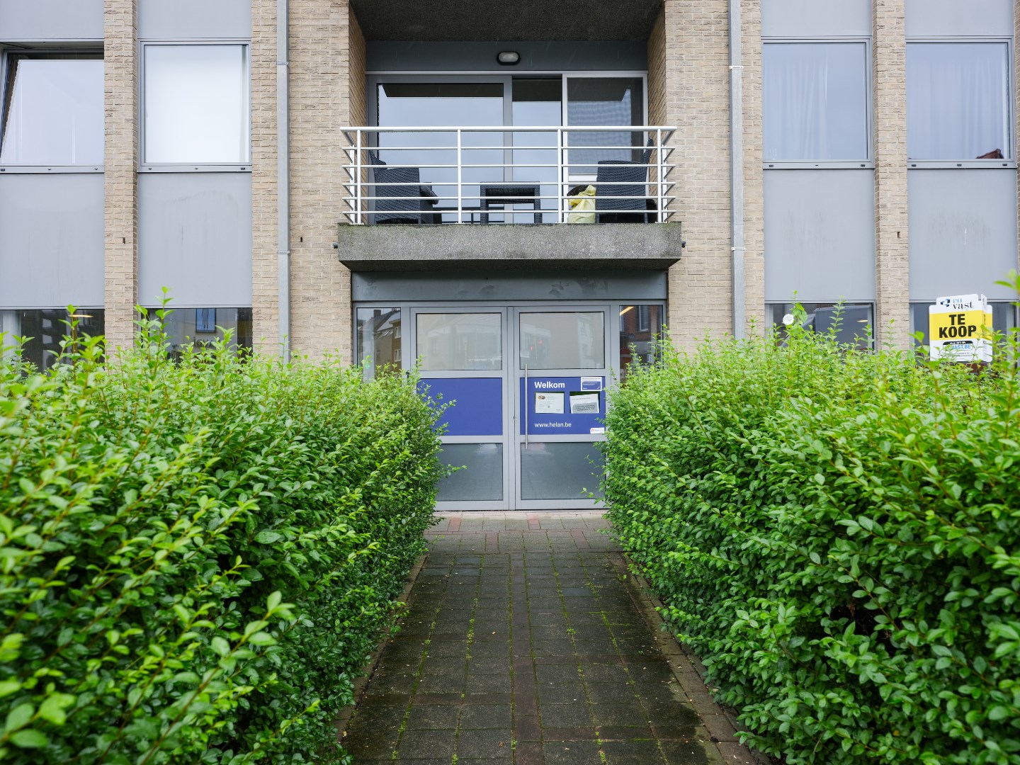 Nabij station gelegen kantoor, met goede visibiliteit op belangrijk kruispunt - foto 3