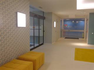 Dit modern gebouw met hoge afwerkingsgraad werd recentelijk gerenoveerd, heeft een unieke façade en geniet van een uitstekende zichtbaarheid. Met zijn ligging dicht tegen de autosnelweg is het vlot bereikbaar en slechts op 10 minuten rijden van de luchthaven van Zaventem.<br />• Er zijn parkeerplaatsen beschikbaar (1350 €/plaats/j)<br />• Er is archiefruimte beschikbaar (75 €/m²/j)