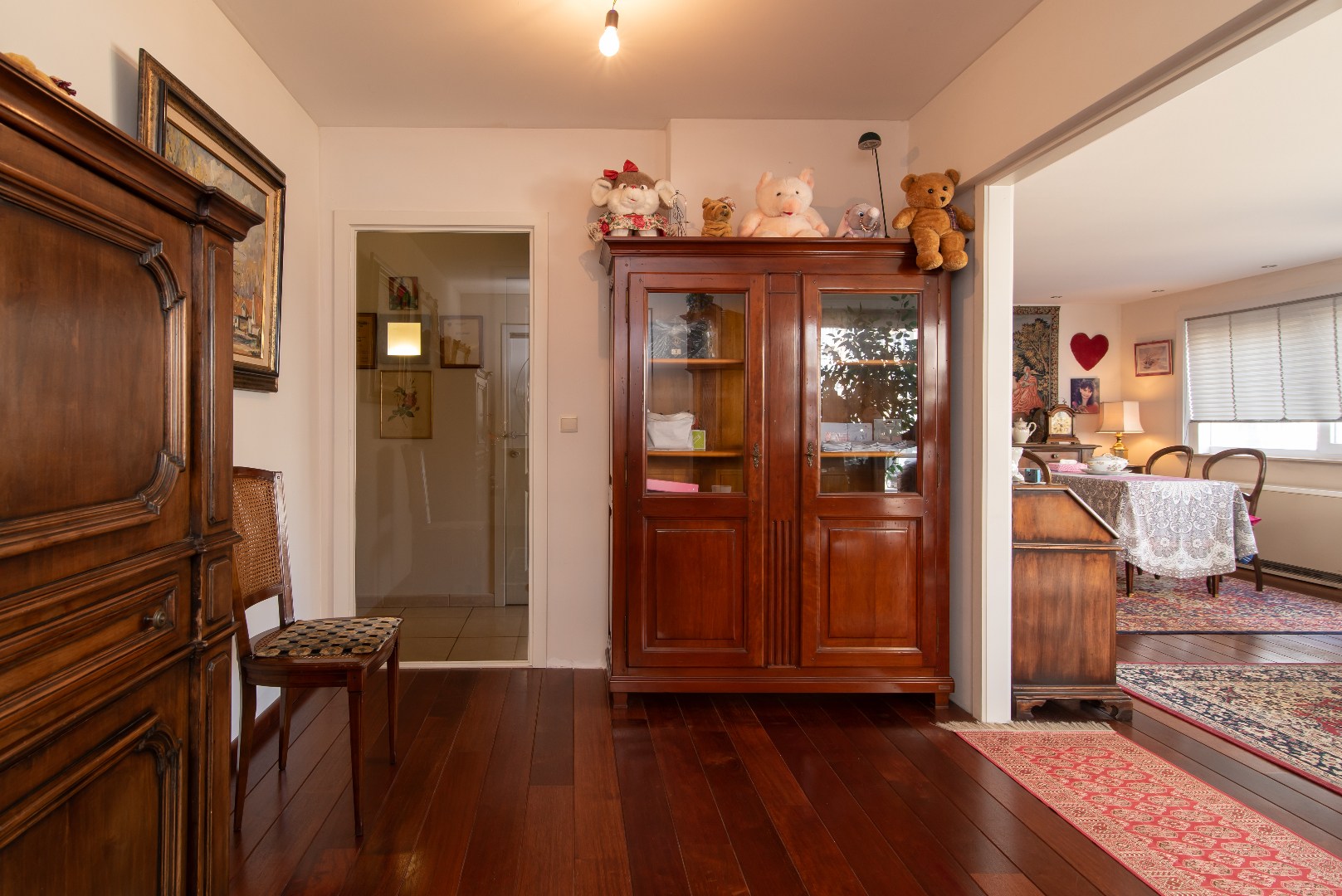 Cozy corner apartment with a sea view from the second line. - photo 5