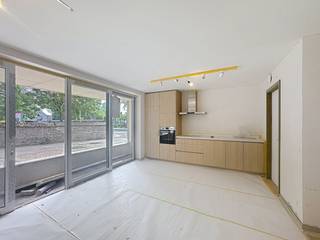 This new-build apartment in Snaaskerke offers all modern comfort and an exceptional sense of space. This apartment has a bright open living space, two full bedrooms and a private garden. There is also the possibility to rent a garage near the apartment.Layout:- bright living room with access to the garden- open kitchen- entrance hall- 2 bedrooms- bathroom- storage- separate toiletSyndic fees: 75 euro/monthGarage costs: 60 euro/monthAdvantages:- new construction & energy efficient- garden- garage to rentAre you interested in this property for rent in Ostend? Go to the website www.dewaele.com, click on the property you want to rent. Via the red button “request your visit”, we ask you to fill out a profile briefly. After that, we will contact you for a visit. Appointments cannot be made by phone.