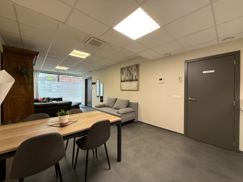 Smaakvol kantoor/praktijkruimte op commerciële ligging - foto 3