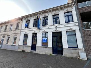 Handelspand te huur in het centrum van Ingelmunster – 51 m²Bent u op zoek naar een commerciële ruimte op een centrale ligging? Dit handelspand van 51...