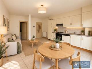 <p><span>Square Estate stelt u deze prachtige studio voor, ideaal gelegen in Wemmel, een faciliteitengemeente en tweetalige gemeente, vlak bij Brussel, de belangrijkste verkeersassen, het openbaar vervoer, supermarkten, scholen en alle dagelijkse voorzieningen.</span></p><p><span>De studio bevindt zich op de eerste verdieping van een middelgrote mede-eigendom met liften en is momenteel instapklaar en vrij van gebruik. Verder beschikt het pand over een volledig uitgeruste keuken (elektrische kookplaat, oven, vaatwasser en koelkast allemaal in goede staat), een douchekamer met wasmachine en een apart toilet.</span></p><p><span>Dankzij de grote raampartij geniet de studio van een aangename natuurlijke lichtinval.</span></p><p><span>Alle verbruiken zijn individueel dankzij afzonderlijke meters voor water, gas en elektriciteit, wat zorgt voor een duidelijke en onafhankelijke opvolging van de kosten. De studio is bovendien uitgerust met een recente condensatieketel, ongeveer 3 jaar geleden geïnstalleerd, die zorgt voor een modern en efficiënt verwarmingssysteem.</span></p><p><span>Een binnenparkeerplaats met elektrische garagepoort is eveneens inbegrepen in de prijs, een bijzonder interessant voordeel in deze omgeving.</span></p><p><span>De studio vormt een uitstekende opportuniteit, zowel als investering als voor een alleenstaande, student of als pied-à-terre in de nabijheid van Brussel. Het verhuurpotentieel is bijzonder interessant, aangezien de studio voordien verhuurd werd voor 835 per maand.</span></p><p><span>Op energetisch vlak geniet het pand eveneens van een uitstekend EPC, dicht bij klasse A, wat garant staat voor een laag energieverbruik. De elektrische installatie is conform.</span></p><p><span>Om toekomstige kopers te helpen zich beter in het pand in te leven en het inrichtingspotentieel duidelijker te tonen, werden sommige fotos virtueel ingericht met behulp van artificiële intelligentie. Deze beelden zijn uitsluitend illustratief.</span></p><p><span>Onroerende voorheffing: 634,52 per jaar<br />Gemeenschappelijke lasten: 60 per maand</span></p><p><span>Een interessante opportuniteit in Wemmel die een strategische ligging, lage verbruikskosten, parking en een uitstekend verhuurpotentieel combineert.</span></p><p><span>Voor meer informatie of om een bezoek te organiseren, contacteer Square Estate via 02/460.42.01 of <span>info@square-estate.be</span></span><span> </span></p>
