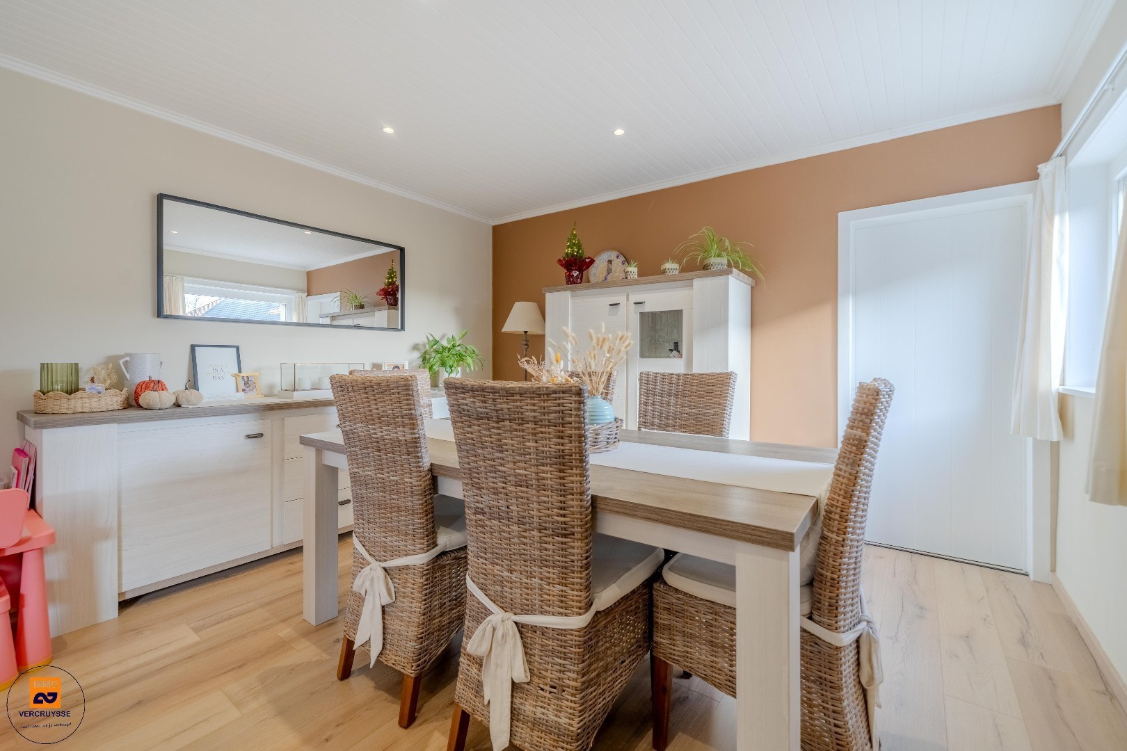 Charmante en gezellige woning in rustige straat te Belzele - foto 4