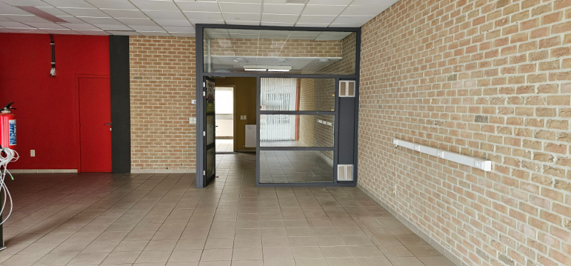 Winkel/kantoorpand te Wondelgem centrum - foto 2