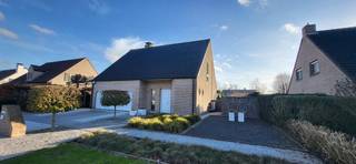 Bent u op zoek naar een instapklare woning waar comfort, luxe en hoogwaardige afwerking centraal staan? Deze woning (gerenoveerd in 2015)...