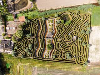 Deze unieke eigendom op een totaal van 34.000m² vinden we terug in de Biezenpolder tussen Aardenburg, Eede en Sint-Laureins. Sinds jaar en dag is...