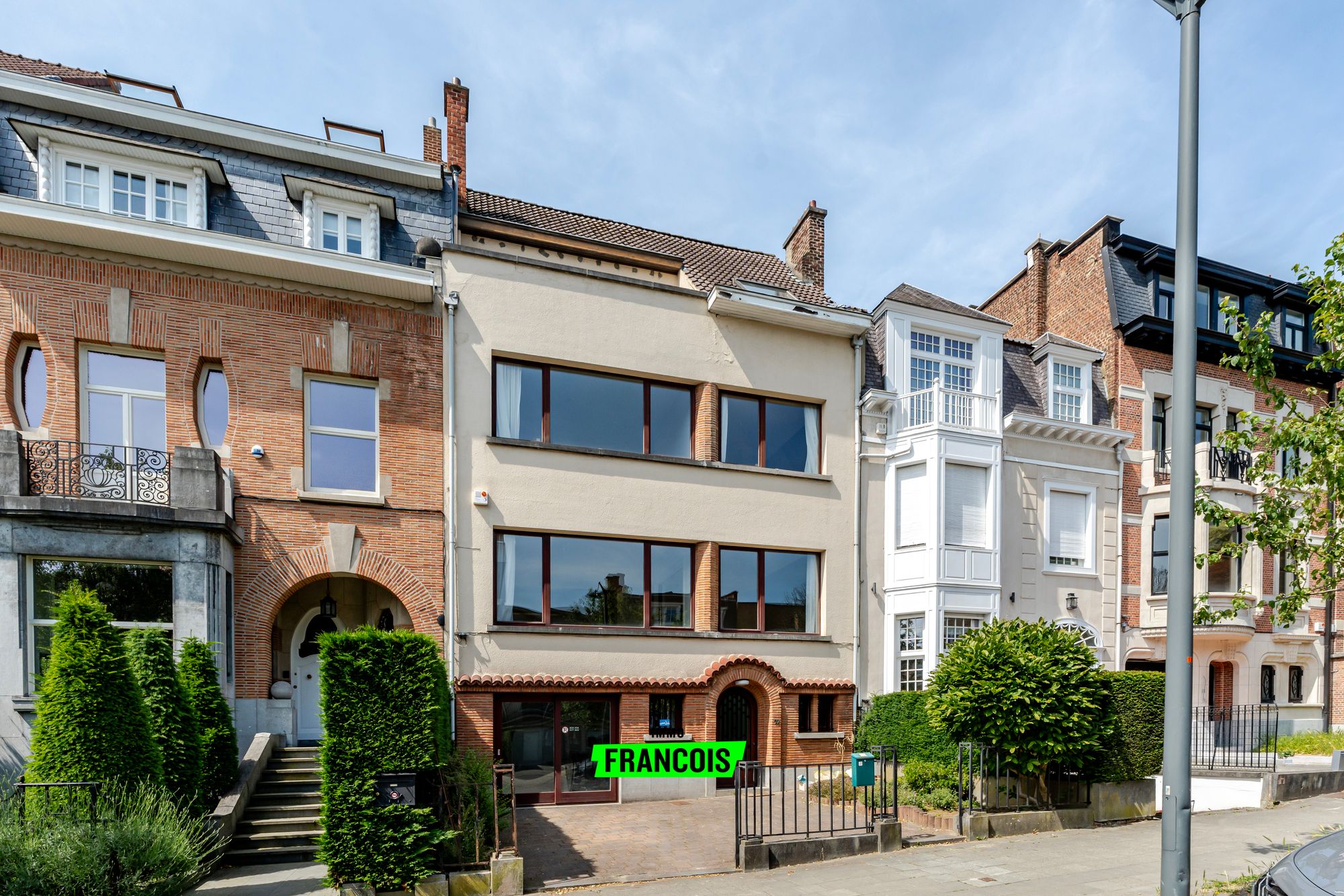 Comfortabele karakterwoning met zonnige tuin in Etterbeek - foto 3