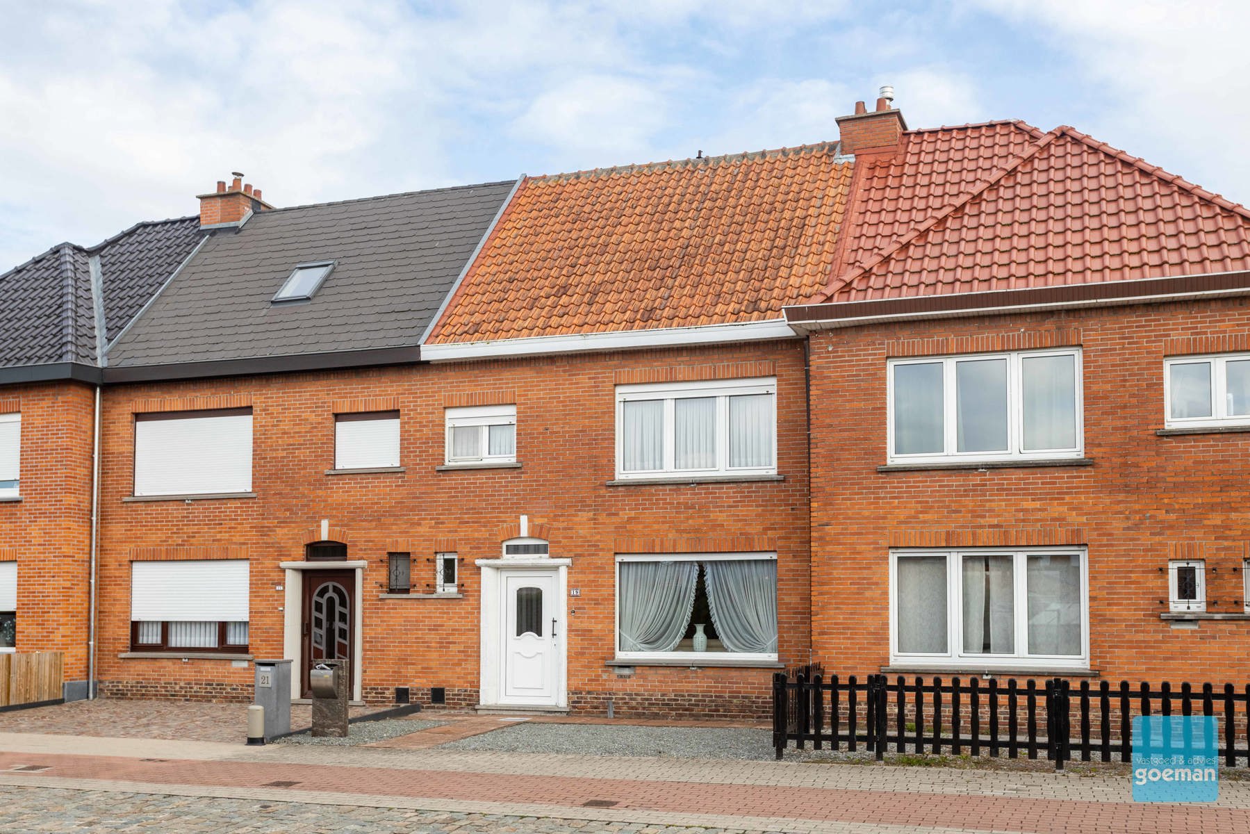 Ideale starterswoning met 3 slpks en garage te Grembergen - foto 1