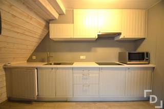 In de Cartonstraat, op een steenworp van de Menenpoort en de Grote Markt, vinden we dit knusse appartement terug. Gelegen in een...