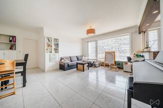 We Invest stelt u met plezier dit volledig gerenoveerde appartement voor, gelegen op de 8ste verdieping van een goed onderhouden gebouw aan de...