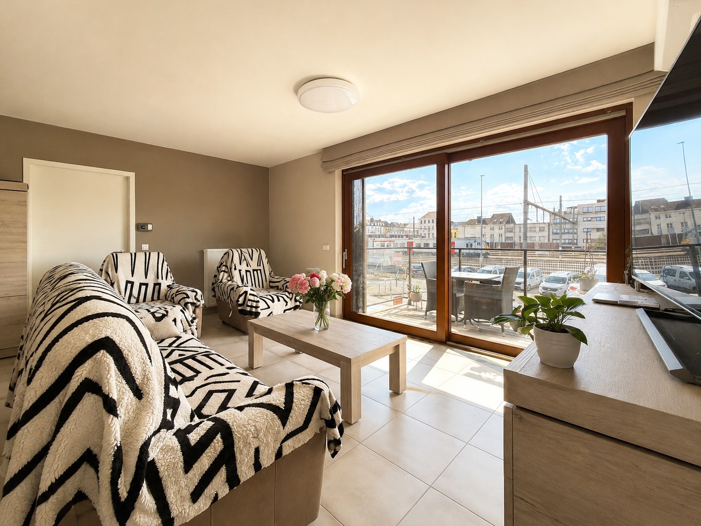 Te koop, assistentieflat met 2 slaapkamers en staanplaats in Zottegem - foto 4