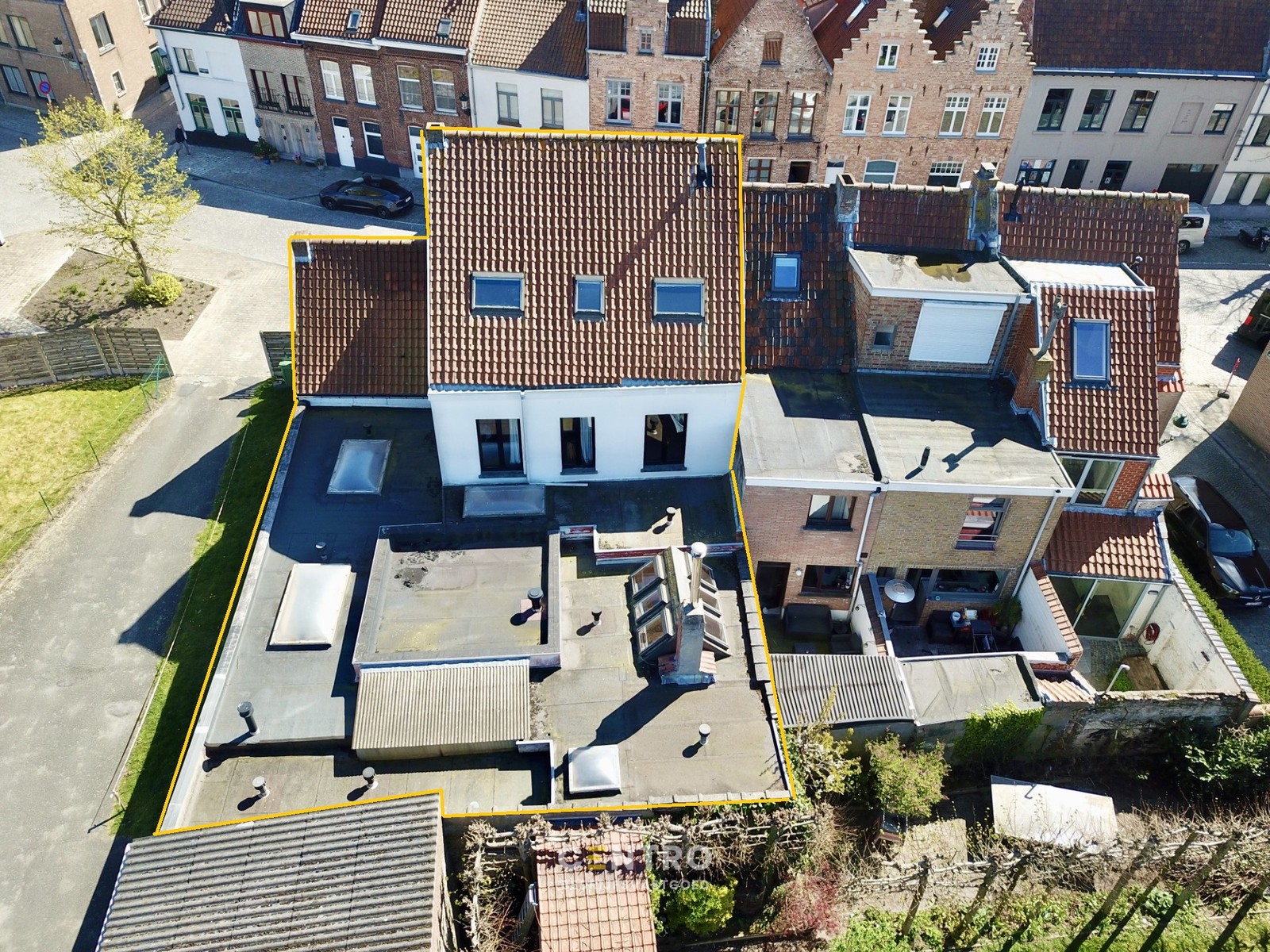 Unieke horecazaak te koop mét woongelegenheid (3 slpkms) en buitenterras in het toeristische hart van Brugge! - photo 2