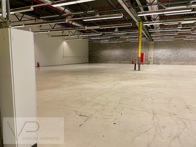 Goed beveiligd magazijn 3524m2 - foto 5