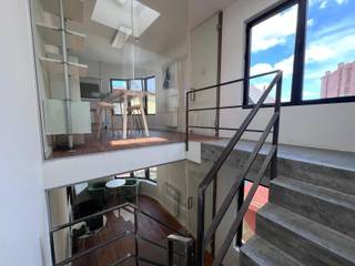 pal in het centrum van Mechelen<br /><br />mooi dakterras<br /><br />ruime en toffe indeling<br /><br />gemeenschappelijke keuken <br /><br />vaste kosten 200€/maand