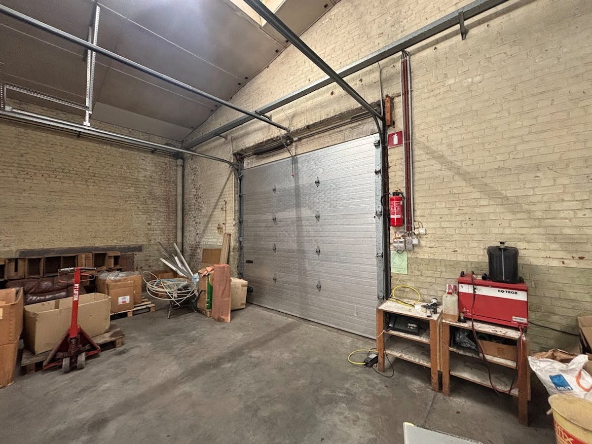 Magazijn van ca. 900m² te huur in Deerlijk. - foto 5